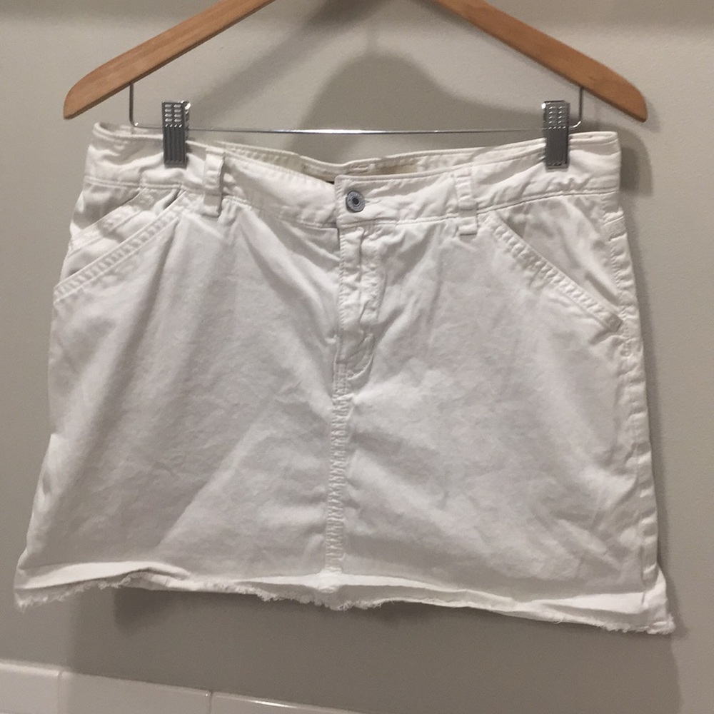 GAP White Raw Edge Mini Skirt Sz 10